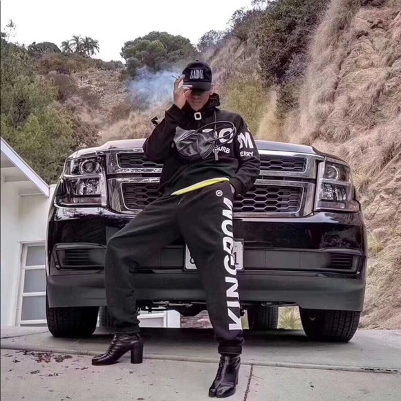 Meet your Posher - Picture 12 of 16